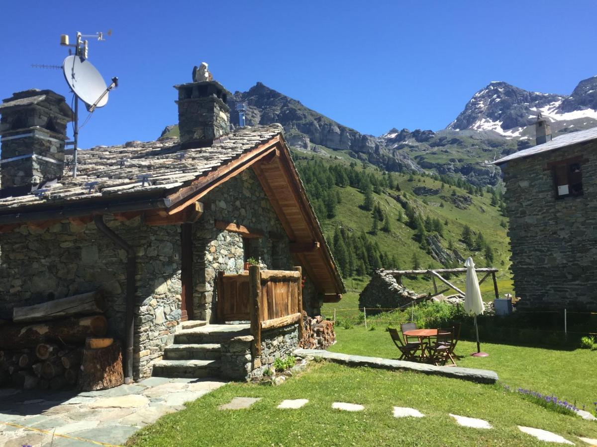 Chalet Gorret Cheneil Valtournenche Exterior foto