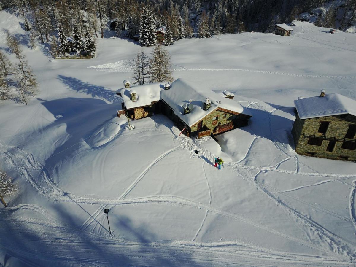 Chalet Gorret Cheneil Valtournenche Exterior foto